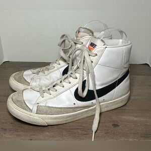 Nike Blazer 77 Vintage Mid‎ White Black - Women's Size 8.5.